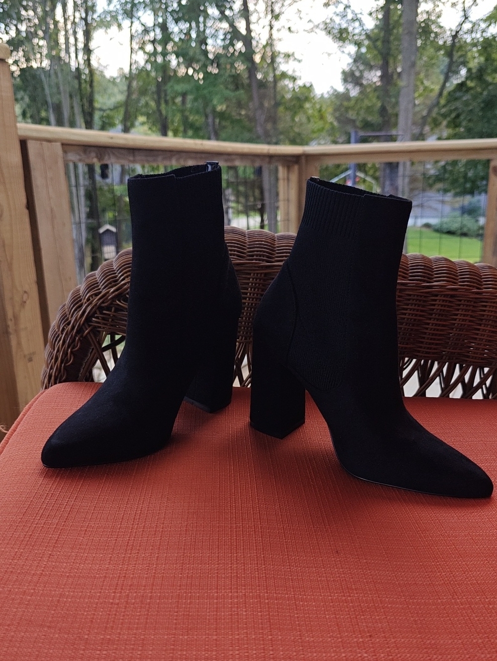 Steve Madden Black Sock Ankle Boots with Block Heel - Size 5.5 Worn Once